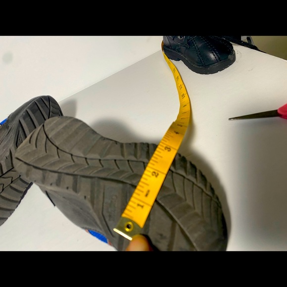 Oshkosh b’gosh Toddler boys sneaker - Picture 3 of 6